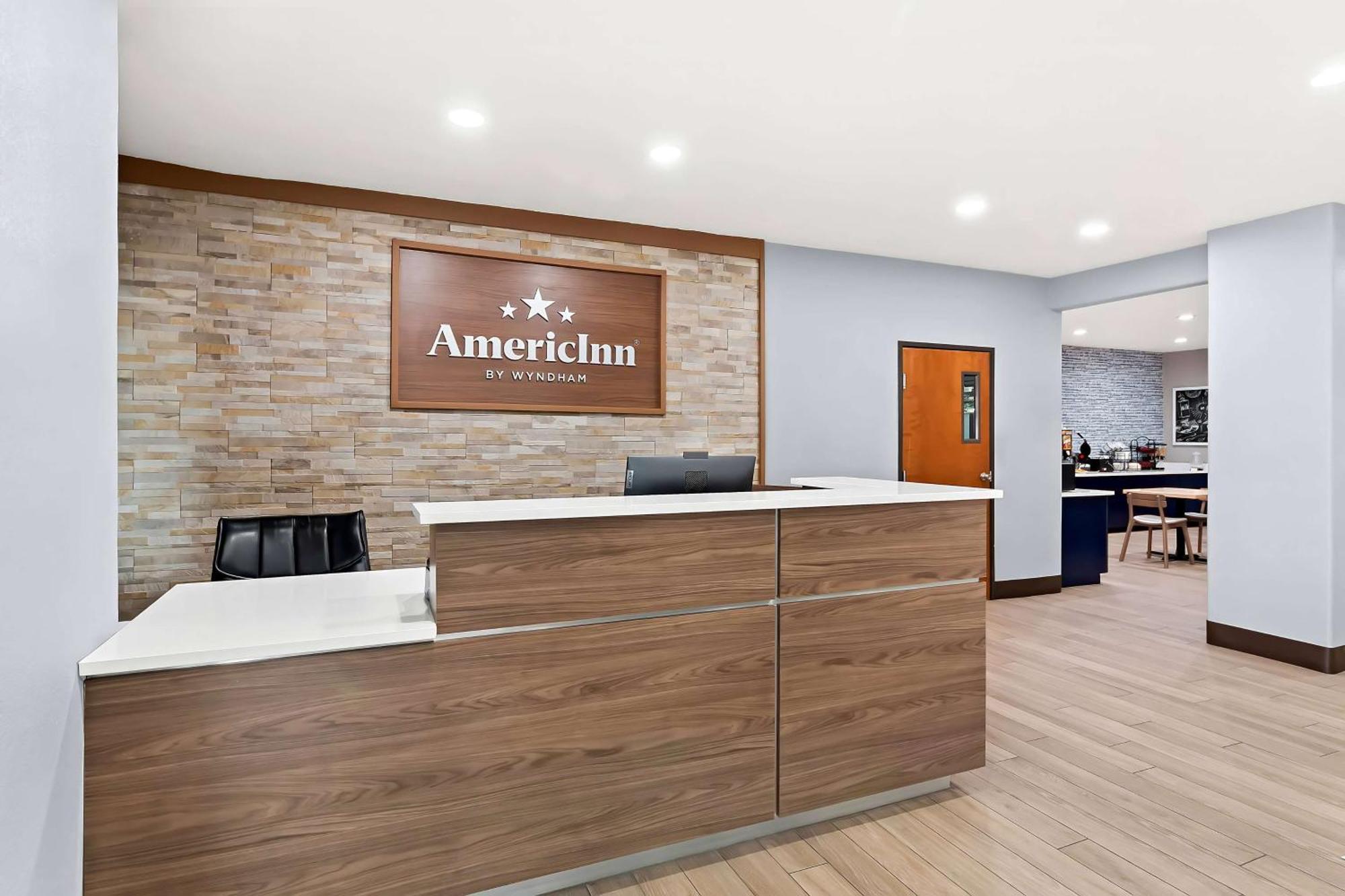 Americinn By Wyndham ניו בראונפלס מראה חיצוני תמונה