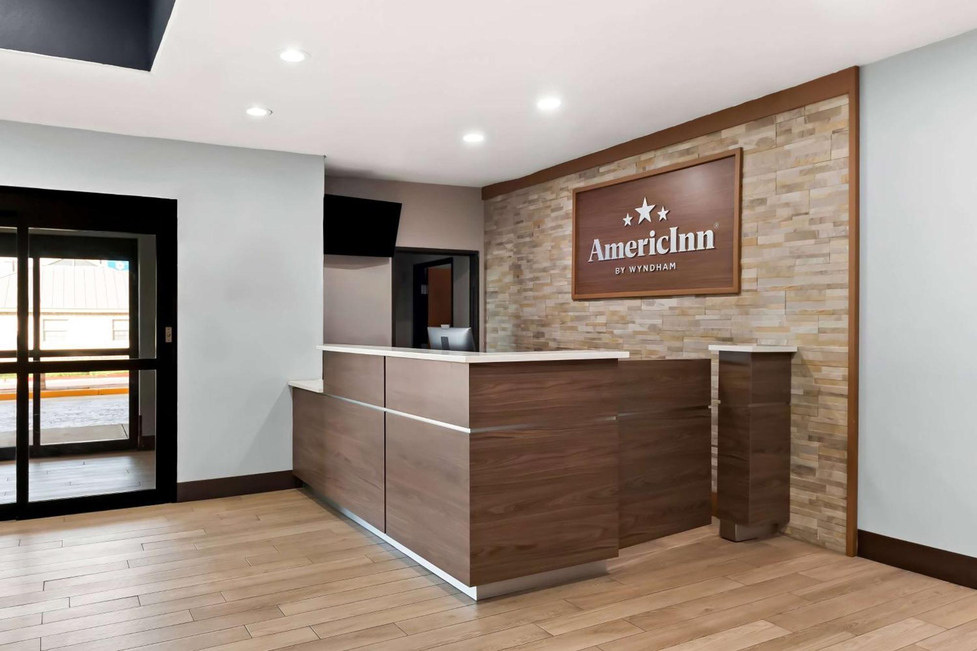 Americinn By Wyndham ניו בראונפלס מראה חיצוני תמונה