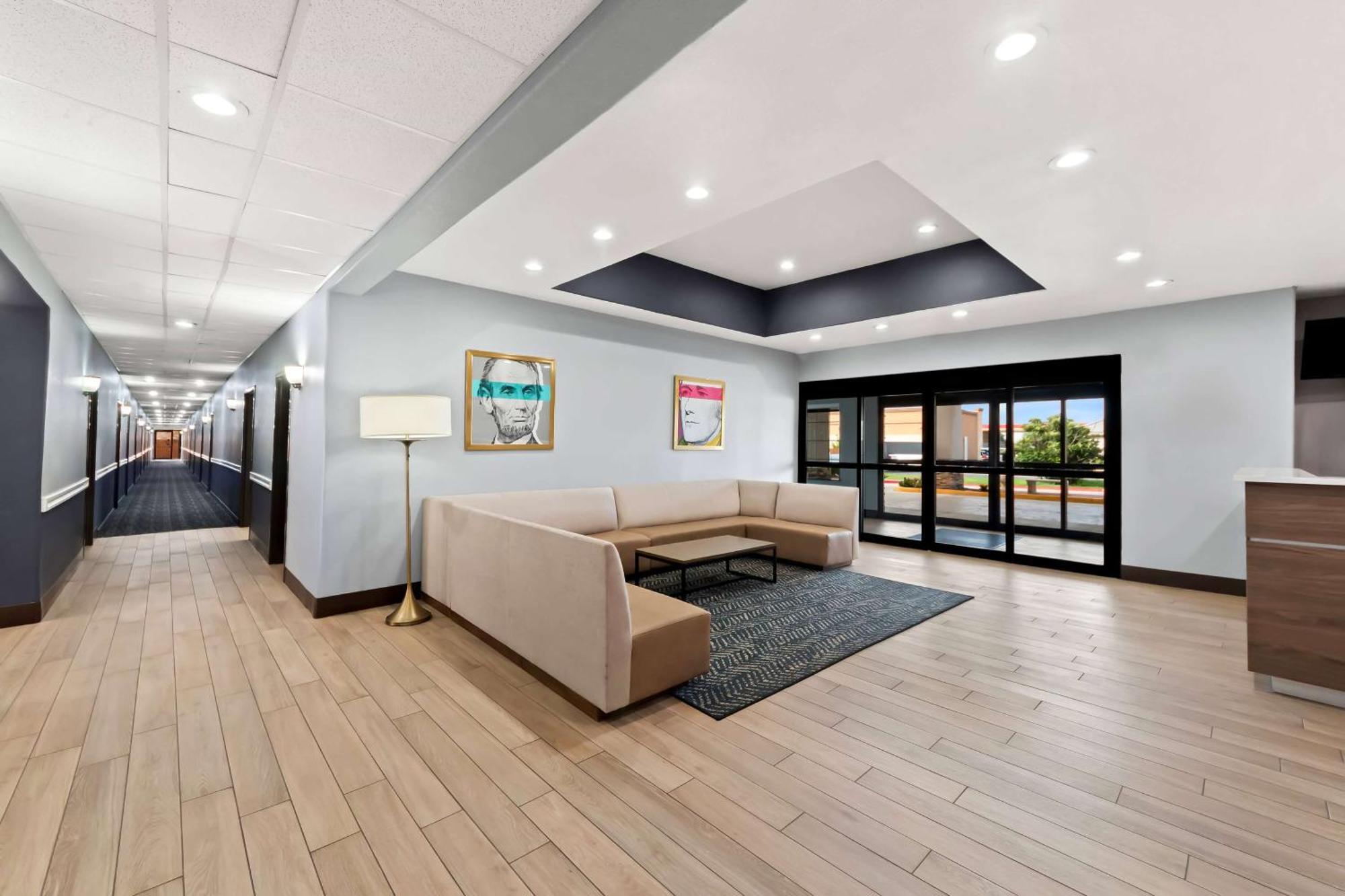 Americinn By Wyndham ניו בראונפלס מראה חיצוני תמונה