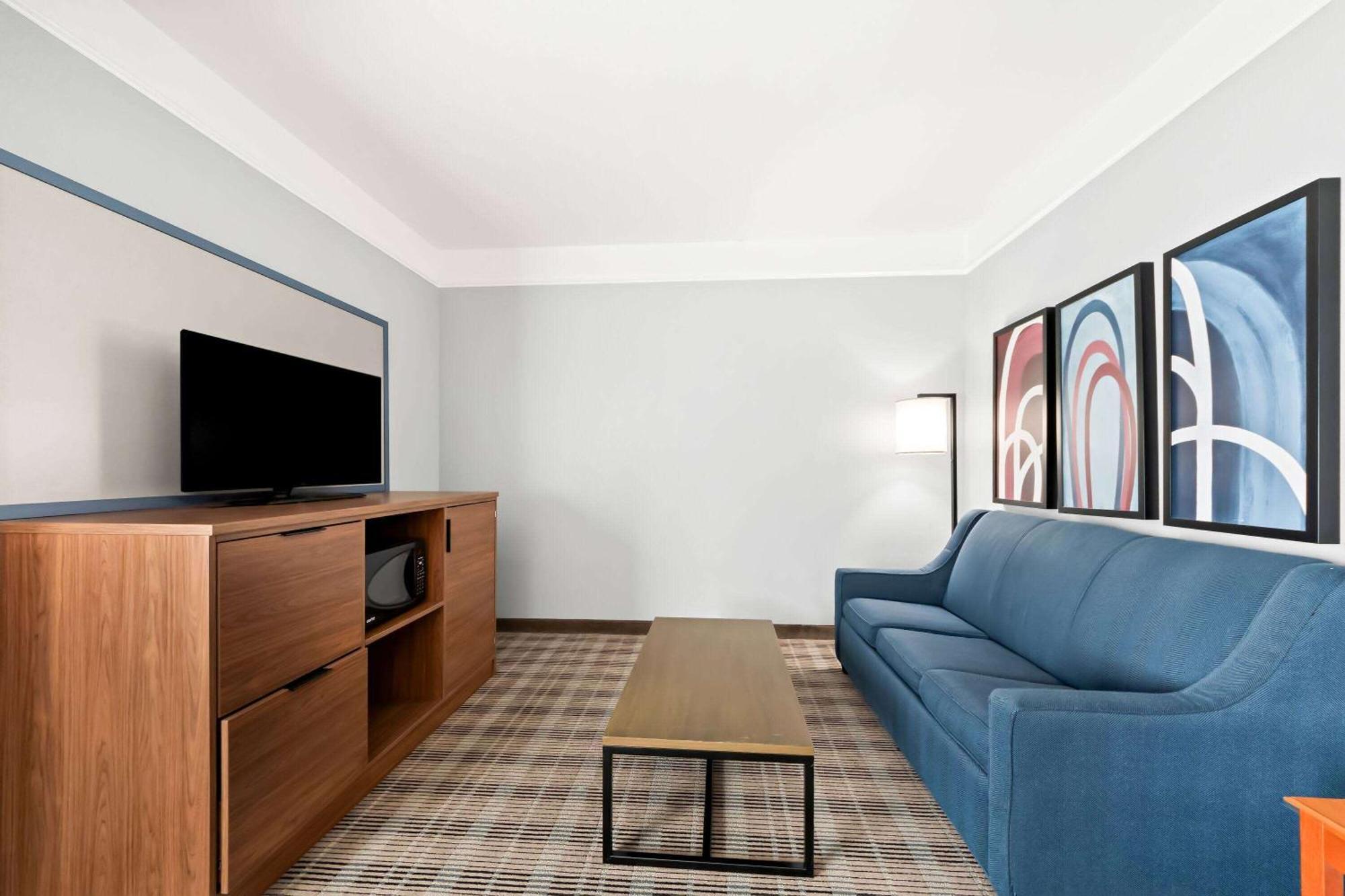 Americinn By Wyndham ניו בראונפלס מראה חיצוני תמונה
