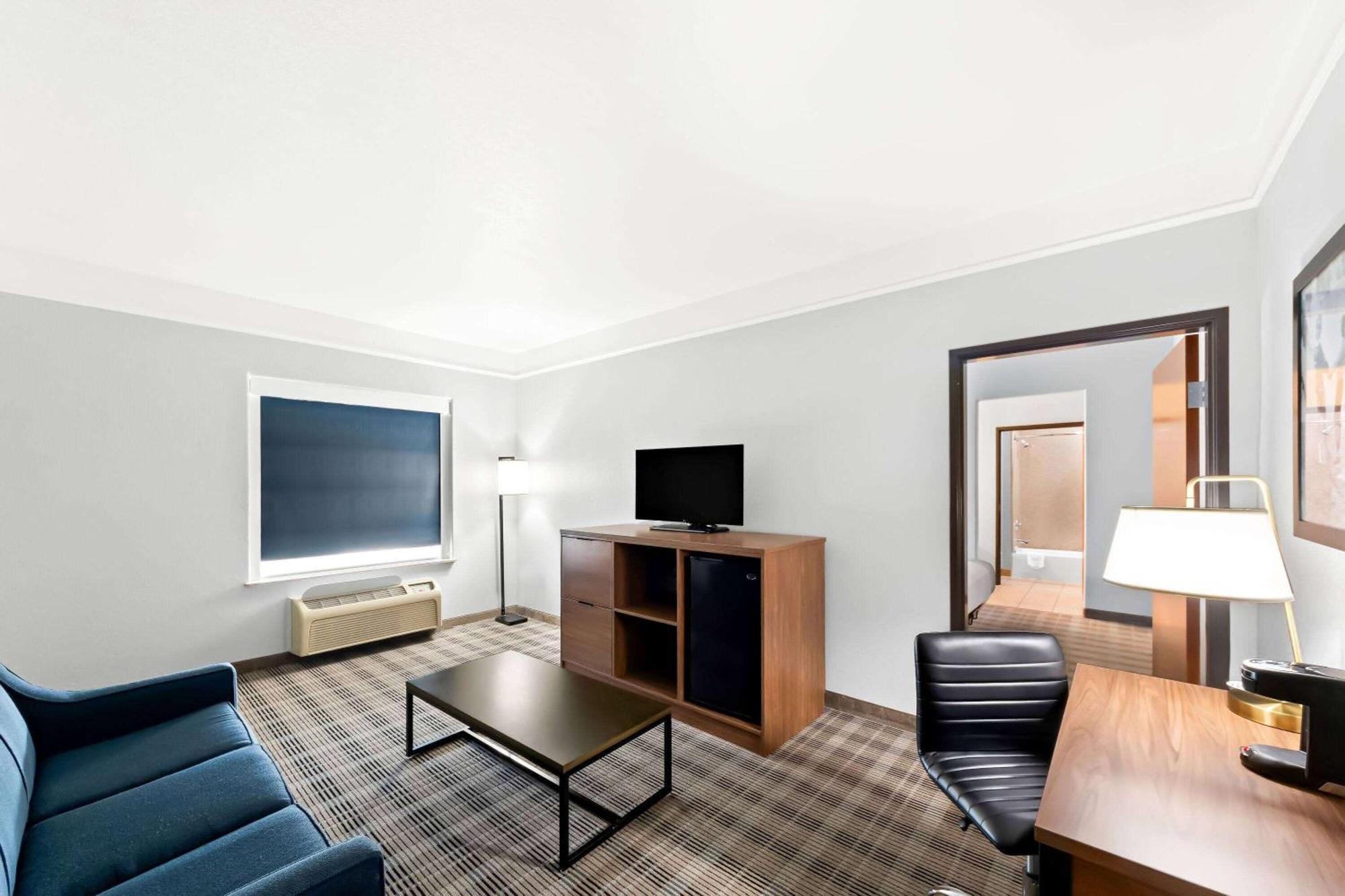 Americinn By Wyndham ניו בראונפלס מראה חיצוני תמונה
