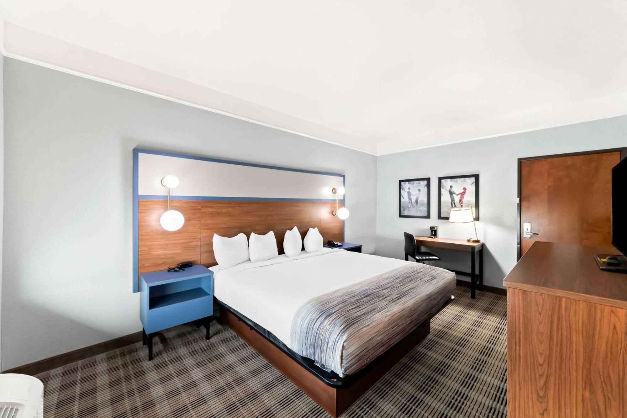 Americinn By Wyndham ניו בראונפלס מראה חיצוני תמונה