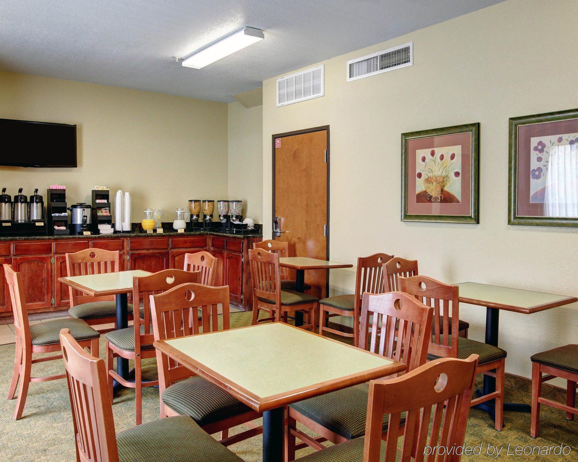 Americinn By Wyndham ניו בראונפלס מראה חיצוני תמונה