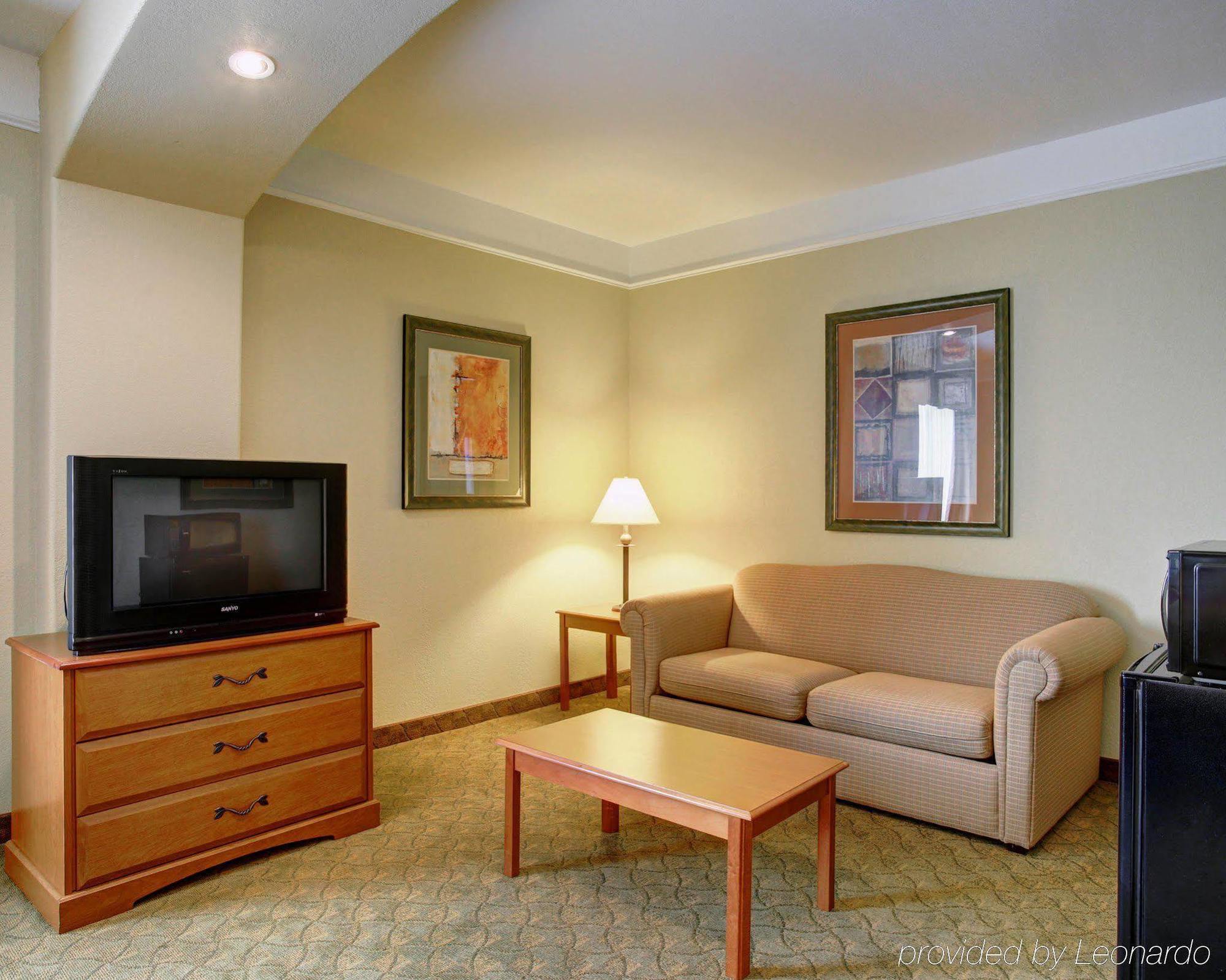 Americinn By Wyndham ניו בראונפלס מראה חיצוני תמונה