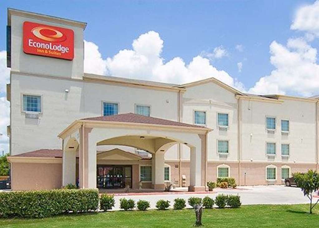 Americinn By Wyndham ניו בראונפלס מראה חיצוני תמונה
